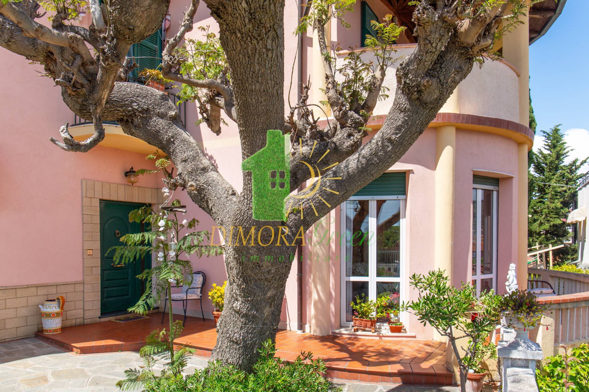 Villa in vendita a Imperia, Oneglia centro