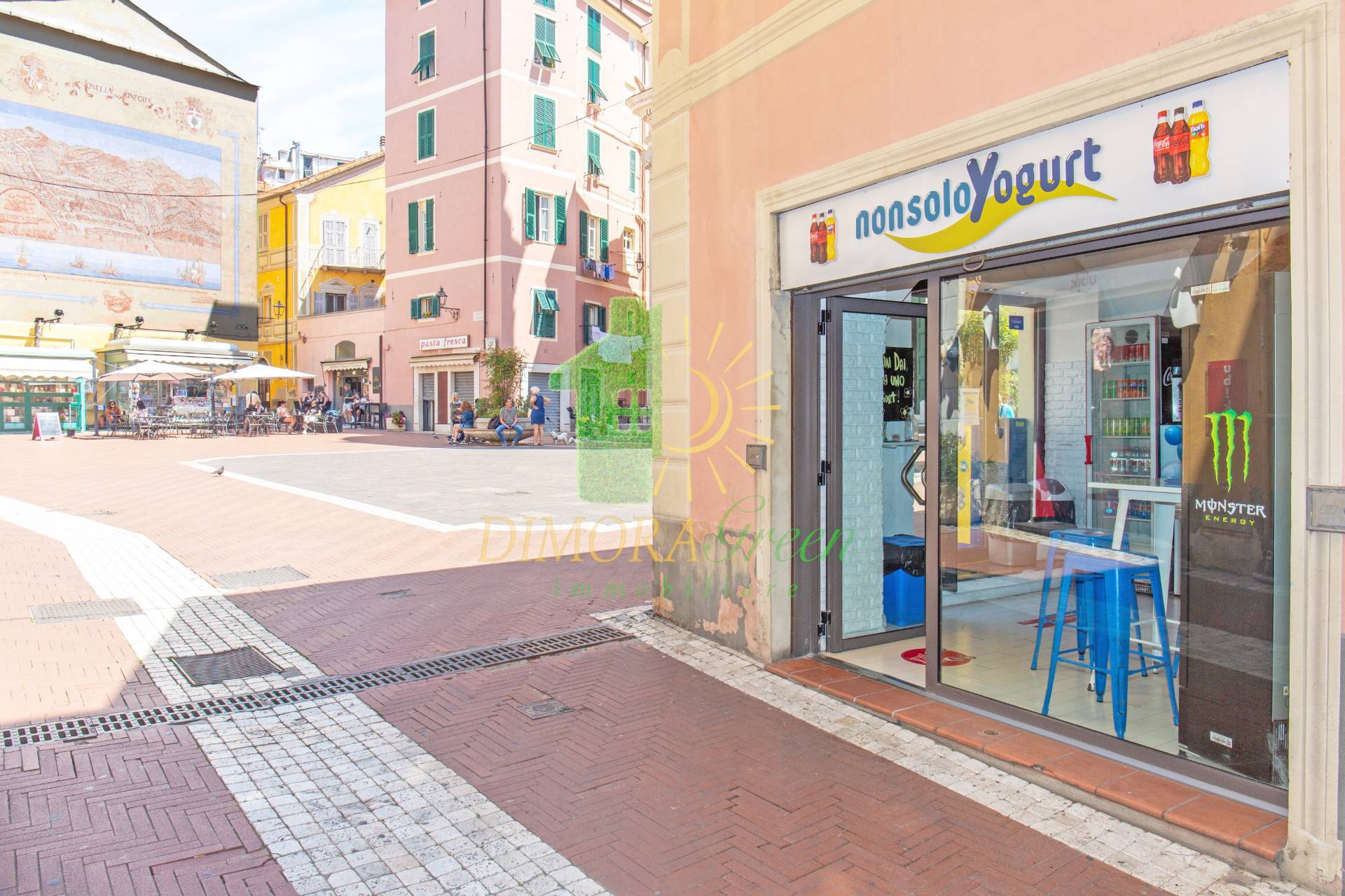Attivit commerciale in vendita a Imperia, Oneglia centro