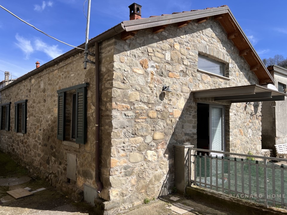 Casa indipendente in vendita a Filattiera