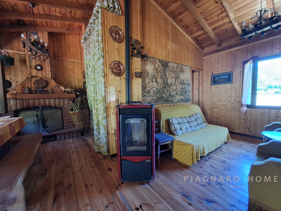 Casa indipendente in vendita, Zeri coloretta