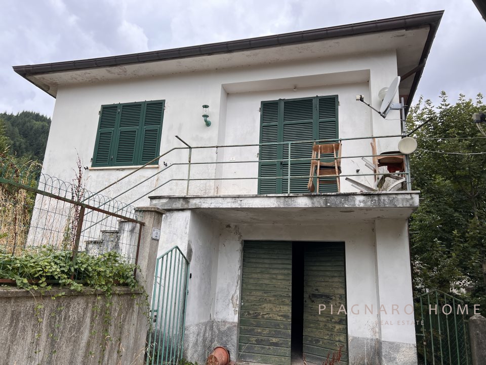 Casa indipendente in vendita, Zeri coloretta