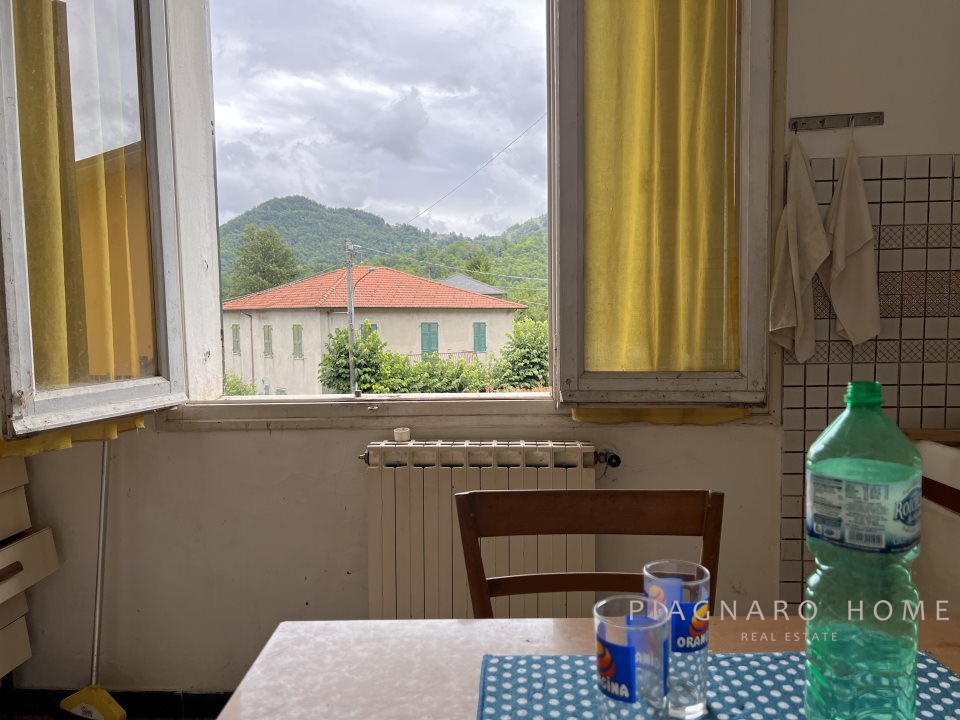 Casa indipendente in vendita, Zeri coloretta