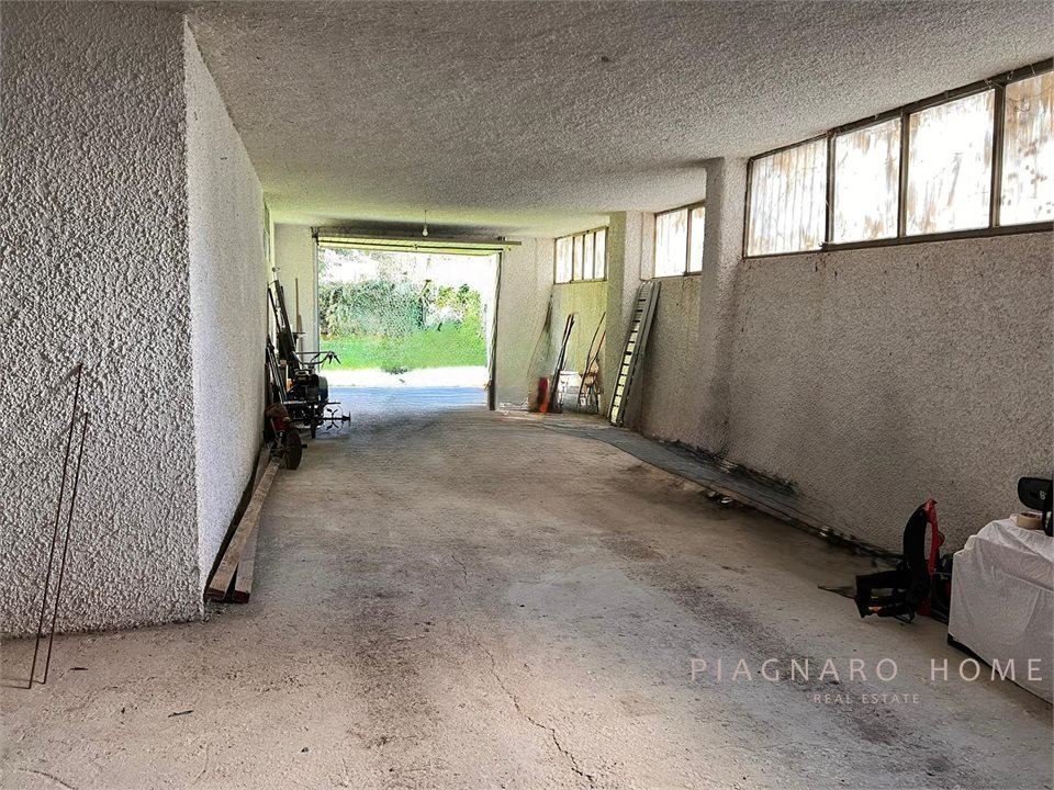 Box/Garage 67mq in vendita a Pontremoli
