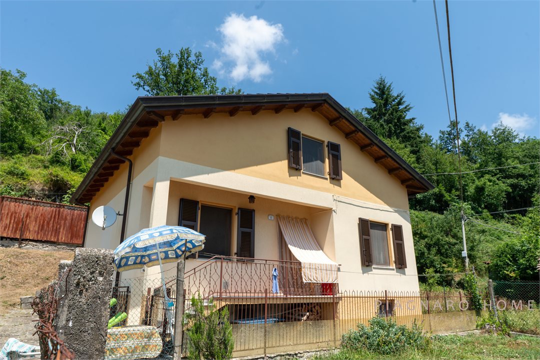 Casa indipendente in vendita, Zeri paretola
