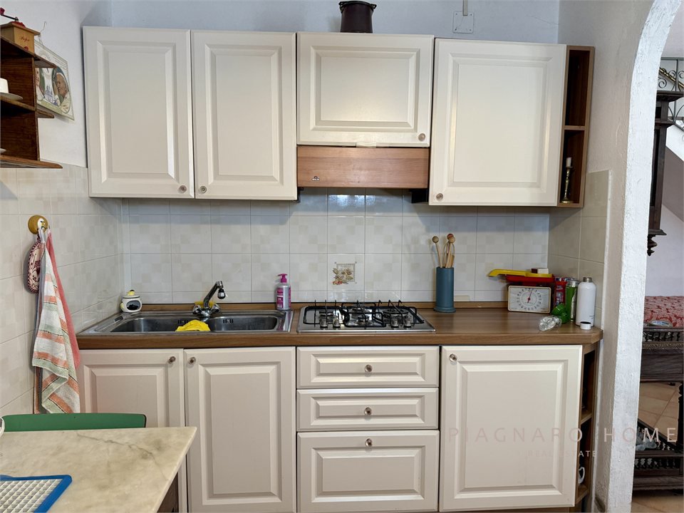 Casa indipendente in vendita, Zeri coloretta