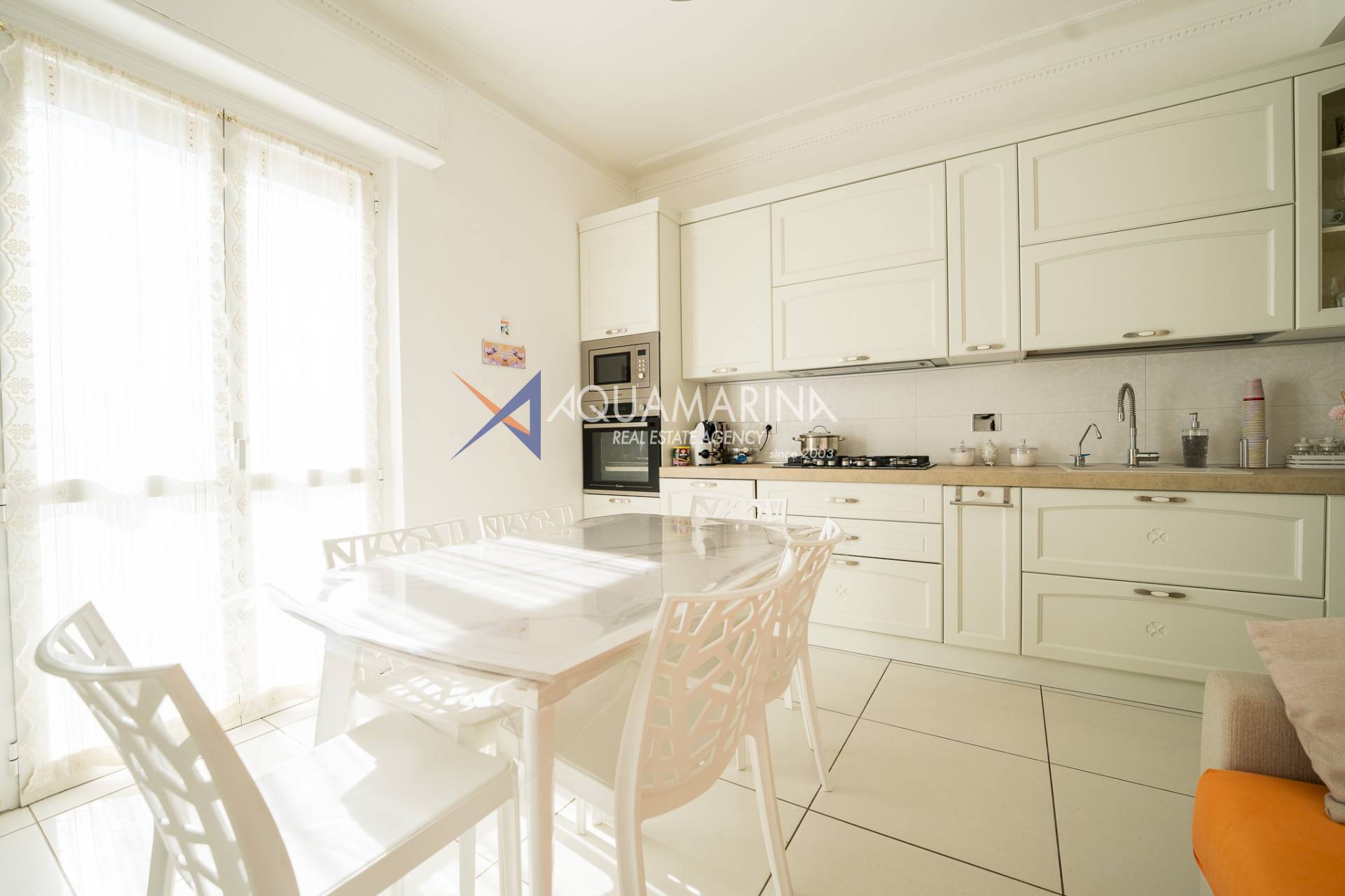 Appartamento in vendita a Pietrabruna