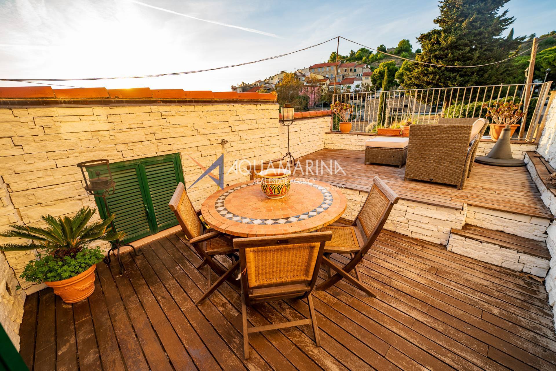 Appartamento in vendita a Cipressa