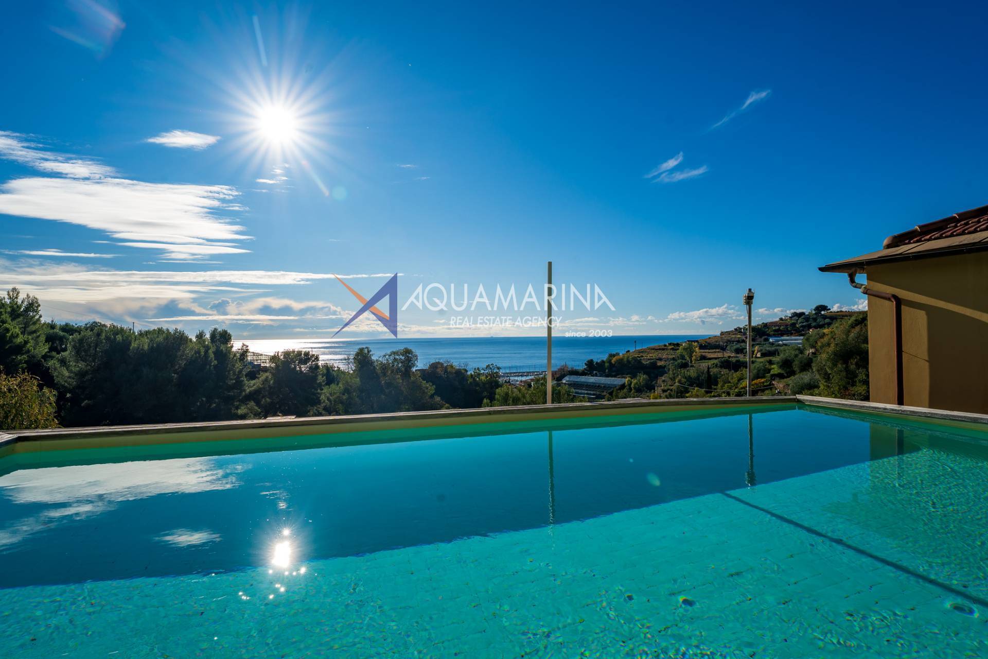 Villa in vendita a Cipressa