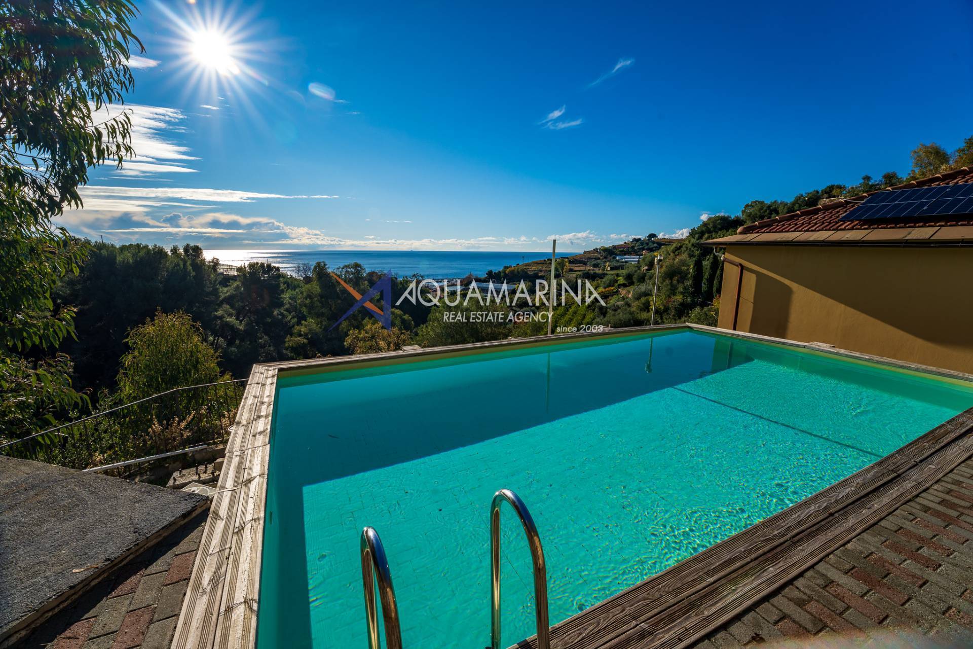 Villa in vendita a Cipressa