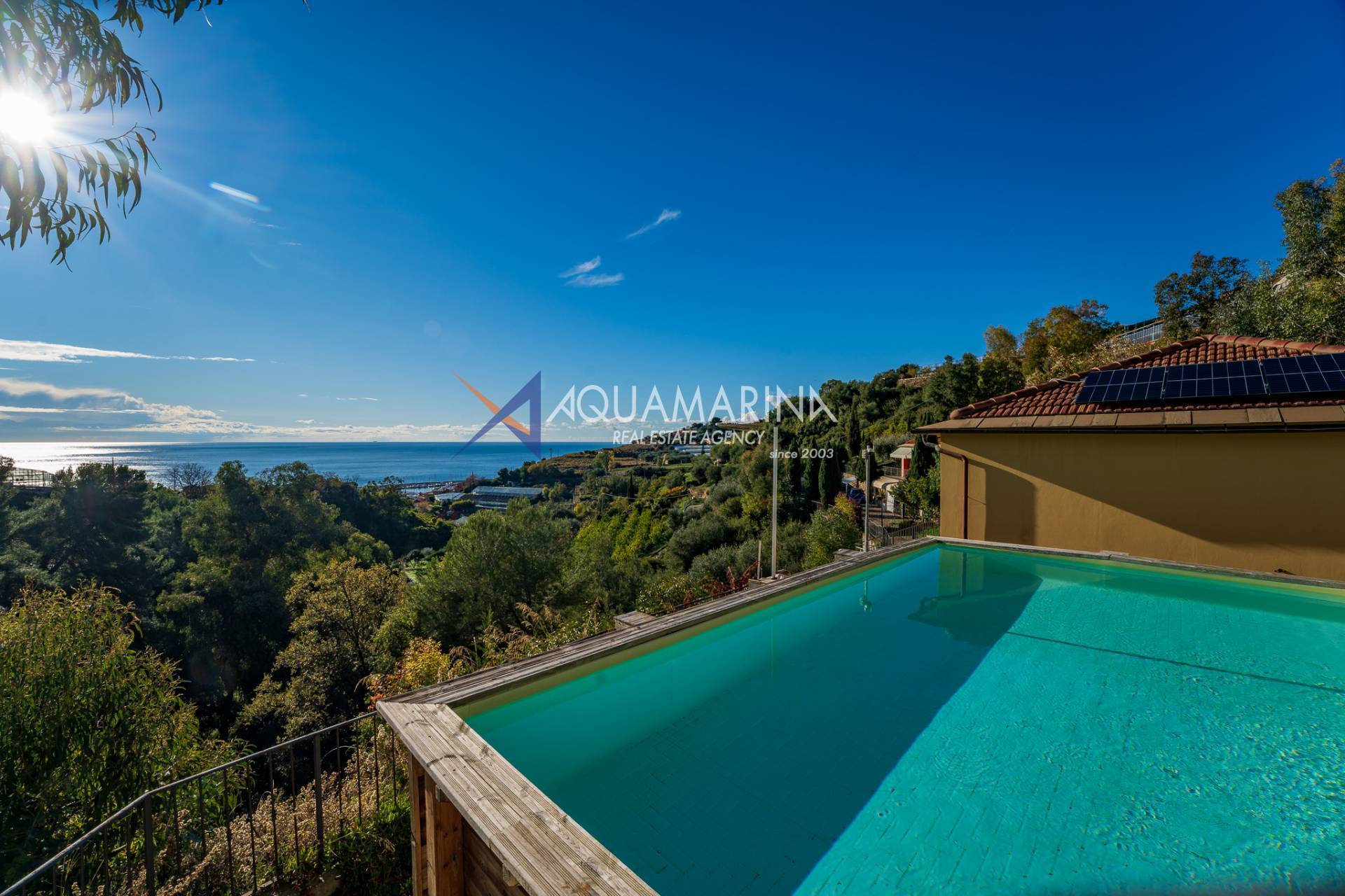 Villa in vendita a Cipressa