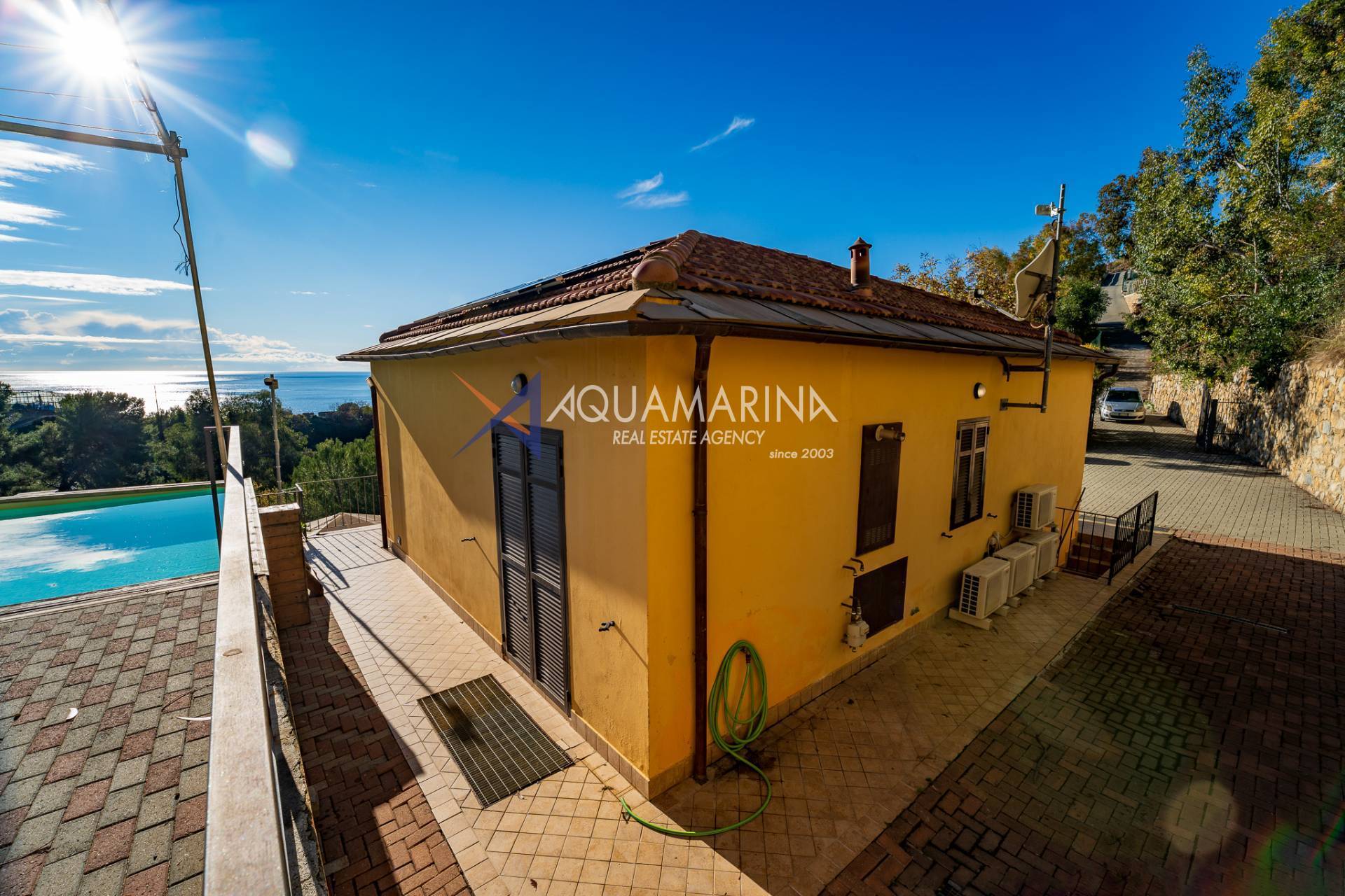 Villa in vendita a Cipressa