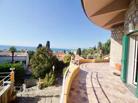 Villa in vendita a Bordighera