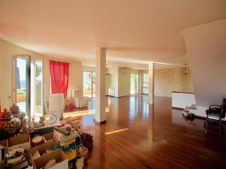 Villa in vendita a Bordighera