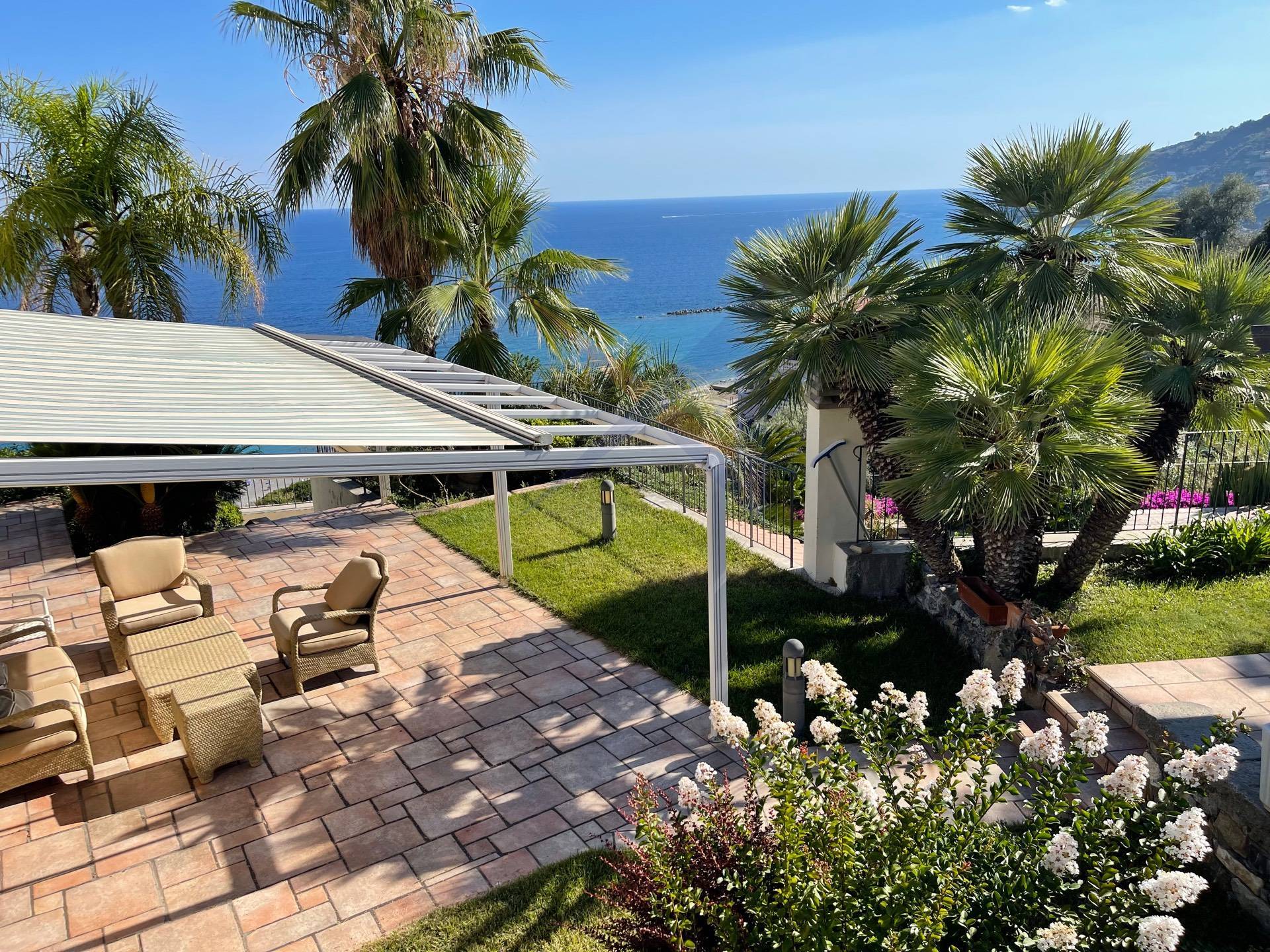 Villa in vendita a Ospedaletti