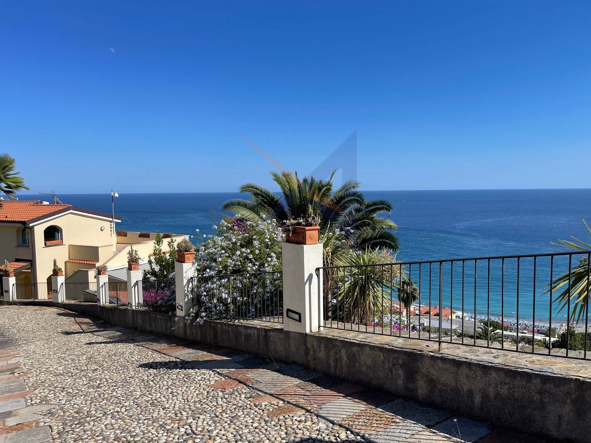 Villa in vendita a Ospedaletti