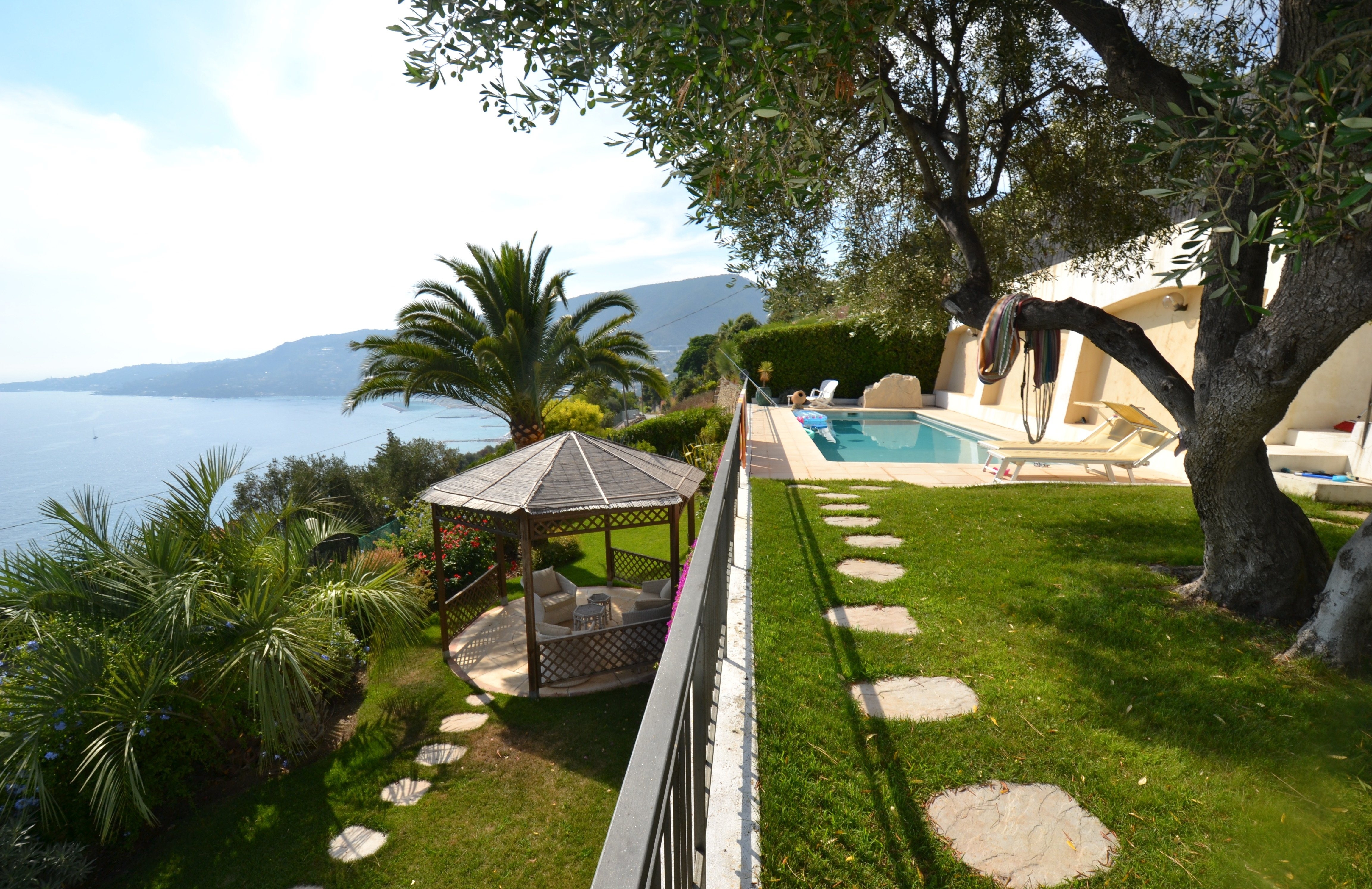 Villa in vendita a Ospedaletti