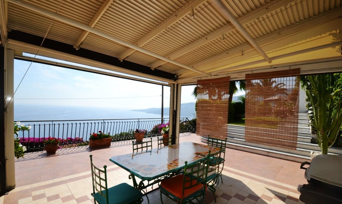 Villa in vendita a Ospedaletti