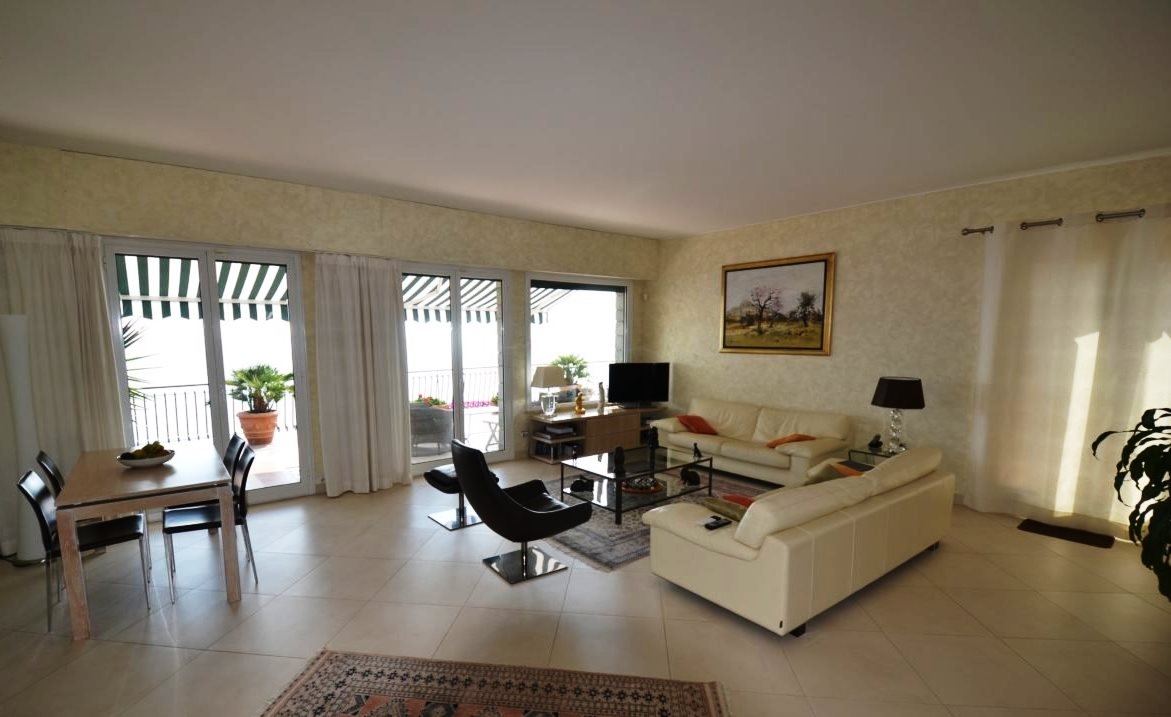 Villa in vendita a Ospedaletti