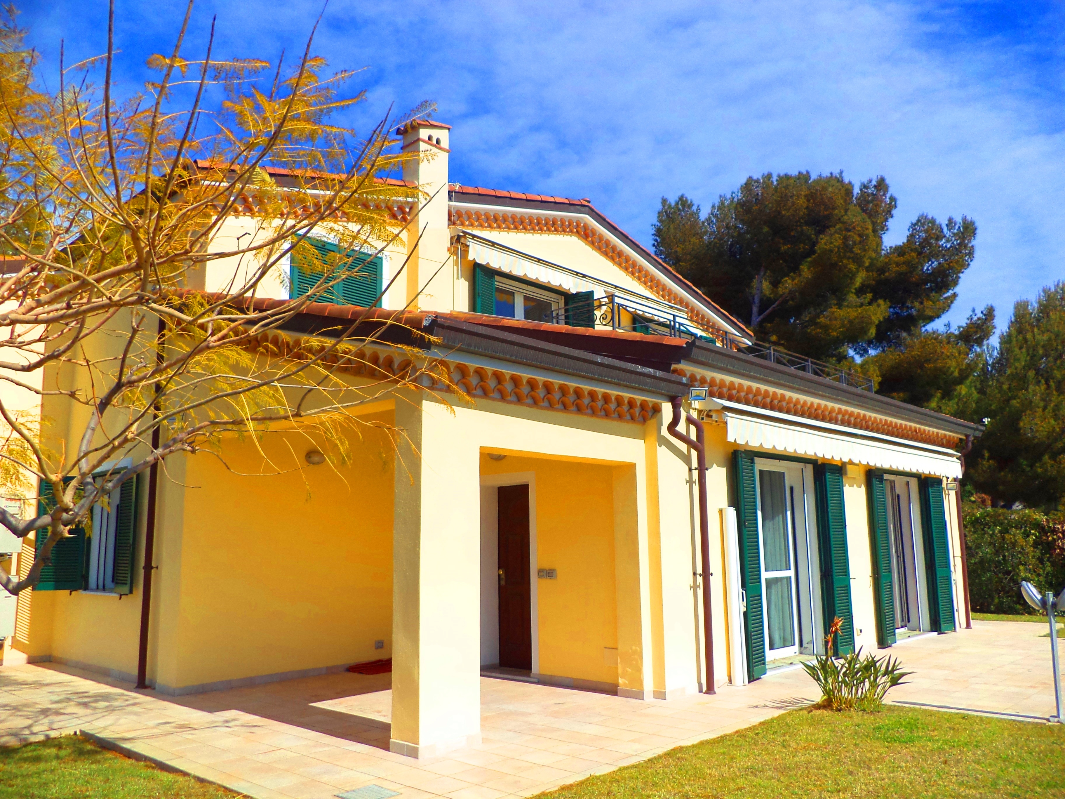 Villa in vendita a Ospedaletti