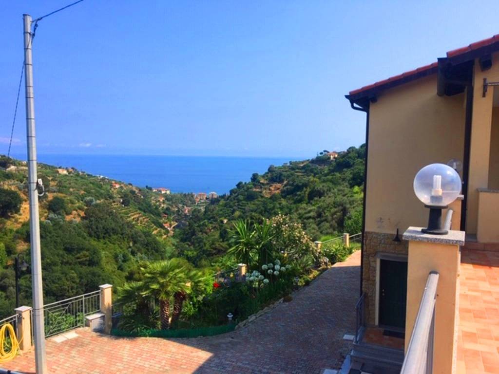 Villa in vendita a Bordighera