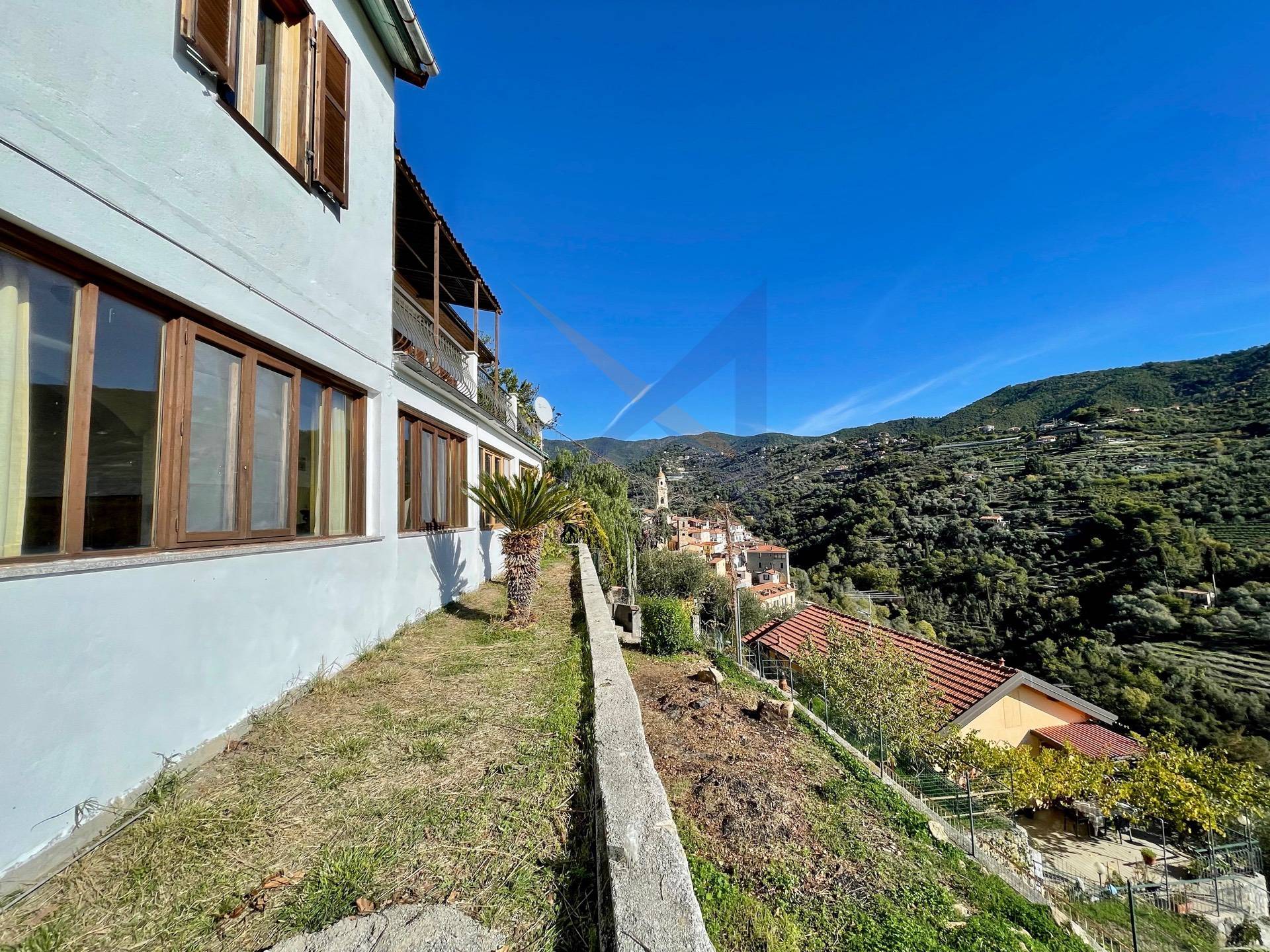 Villa in vendita a Vallebona