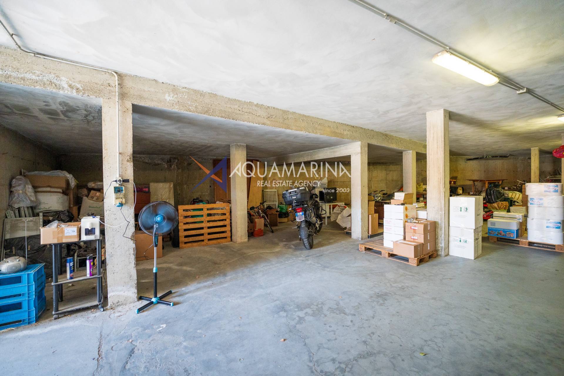 Magazzino in vendita a Taggia