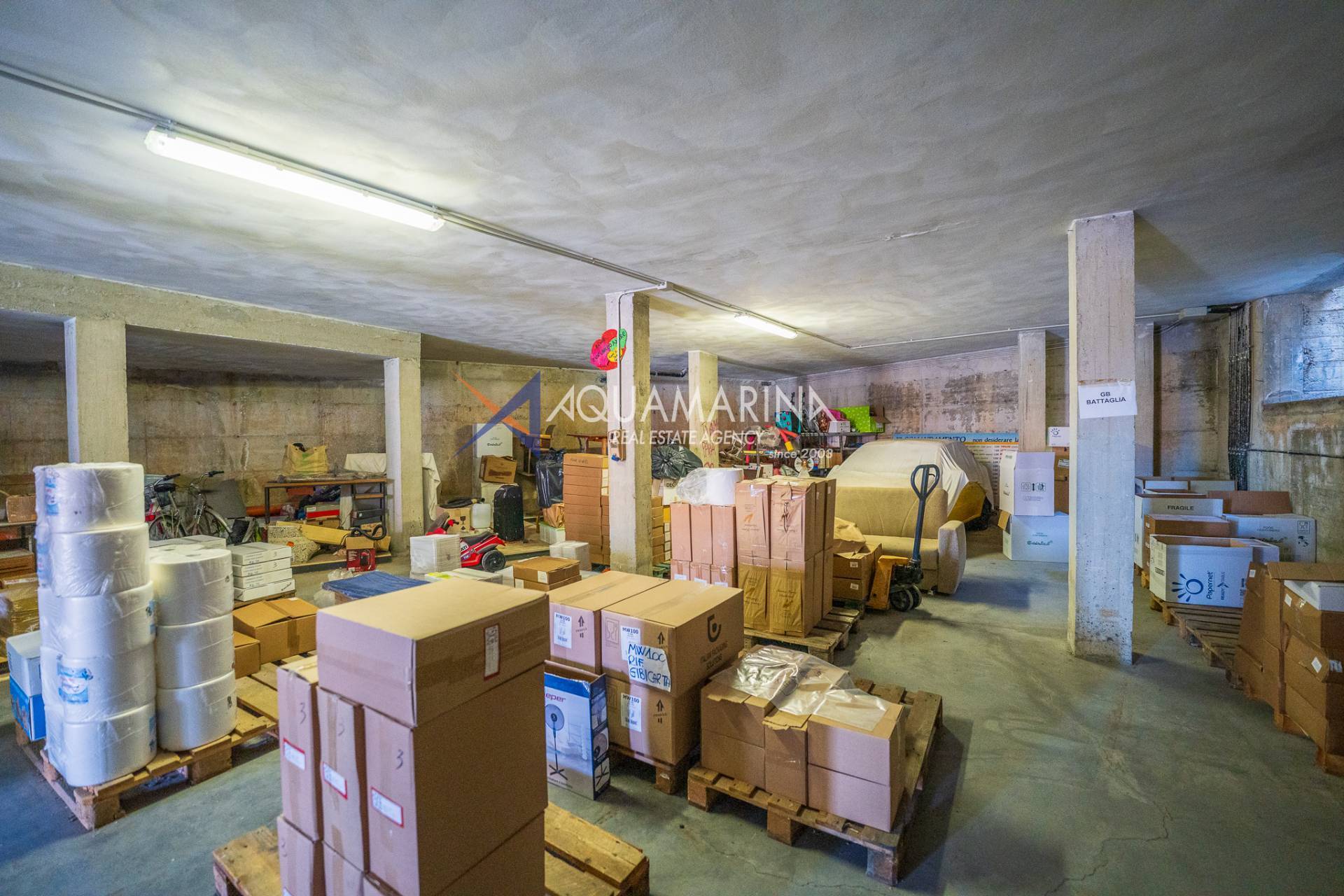 Magazzino in vendita a Taggia