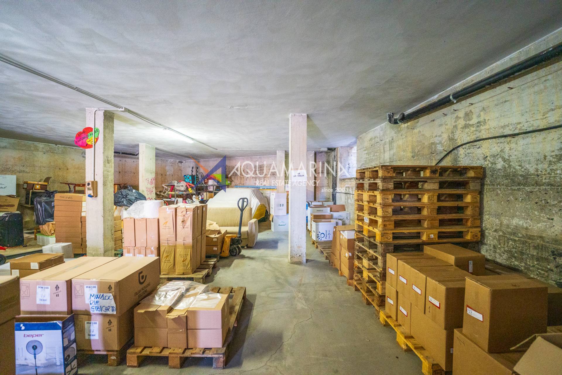 Magazzino in vendita a Taggia