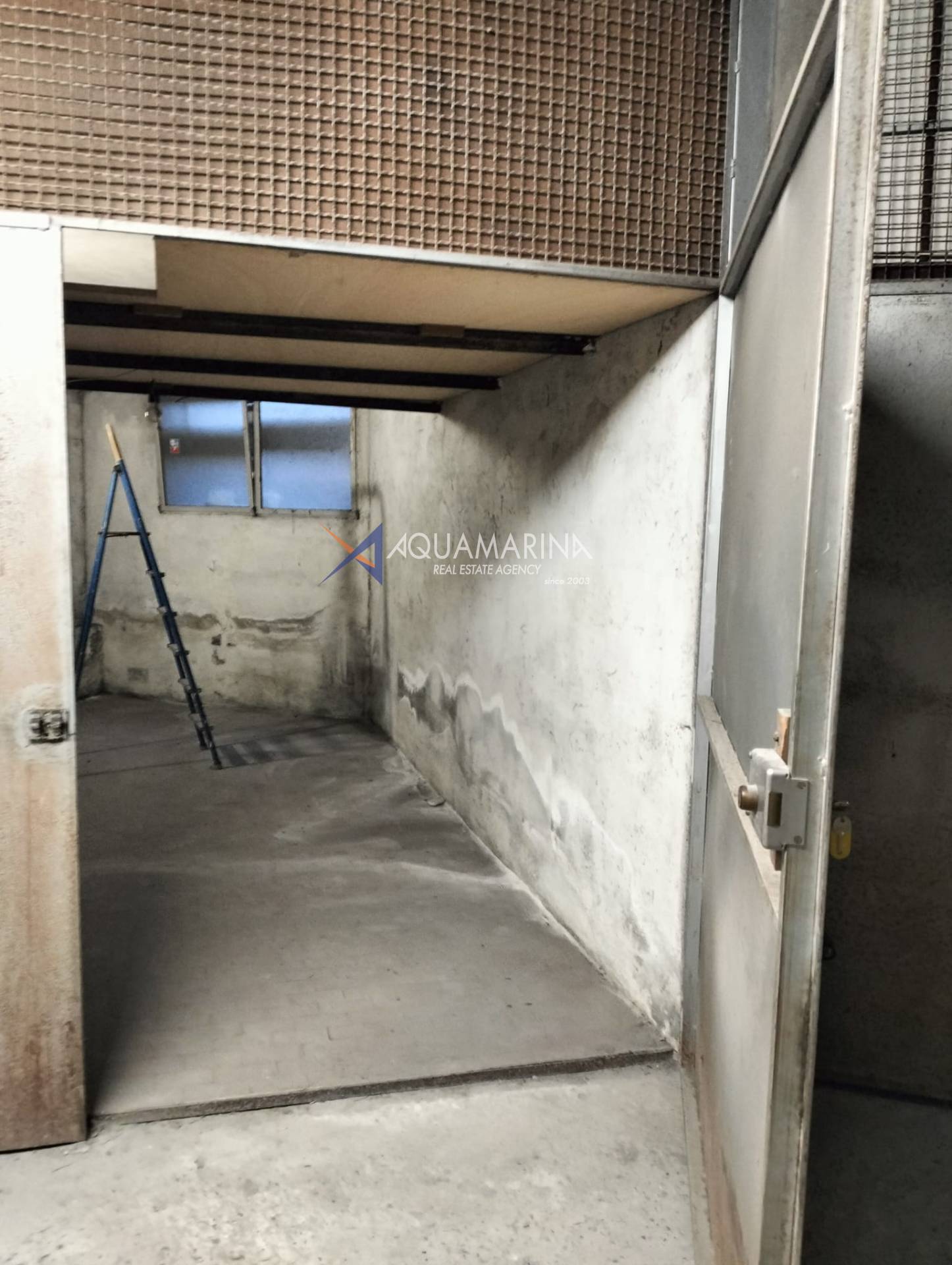 Box o garage in vendita a Ventimiglia