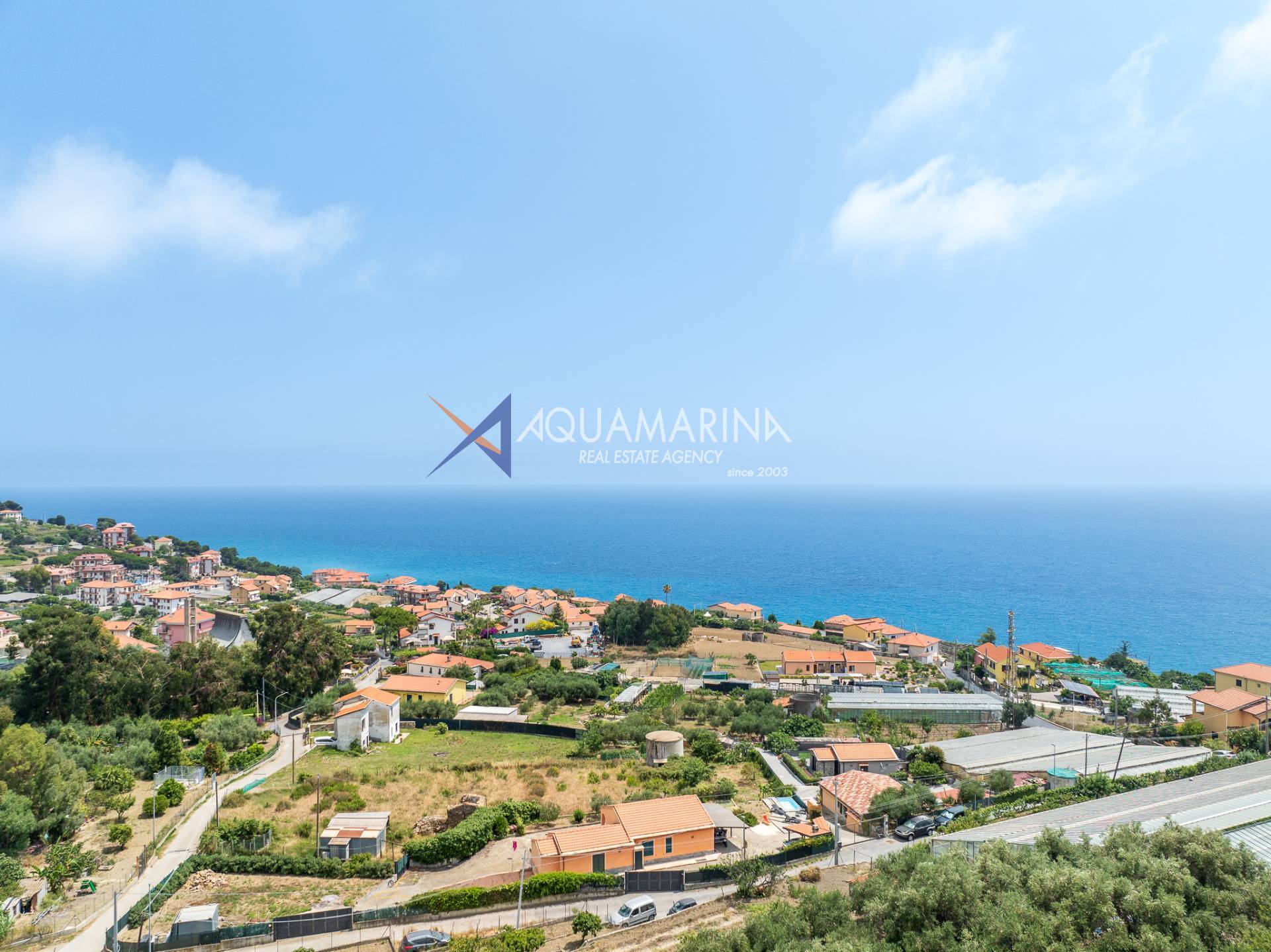 Villa in vendita a Cipressa, Piani