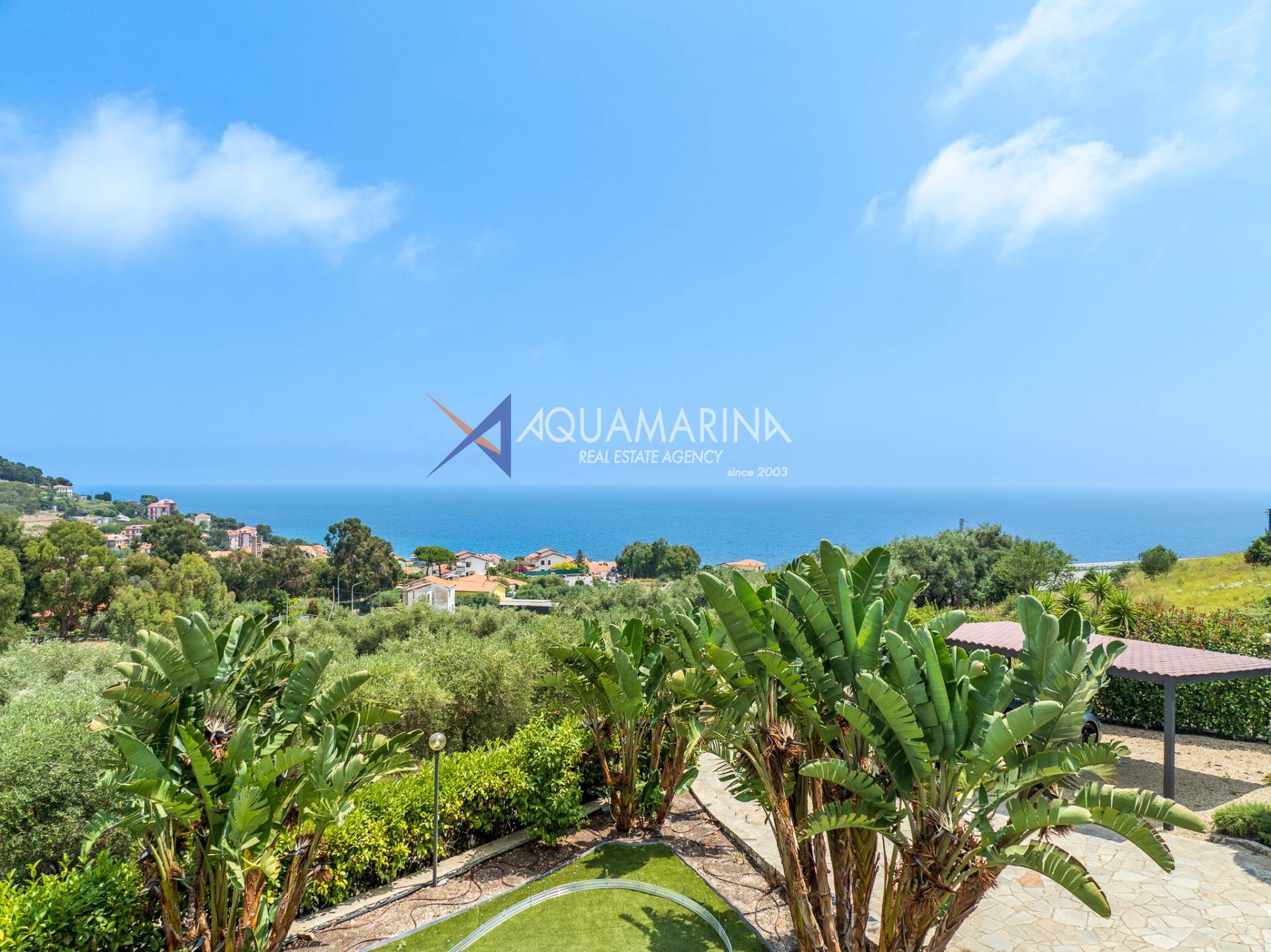 Villa in vendita a Cipressa, Piani