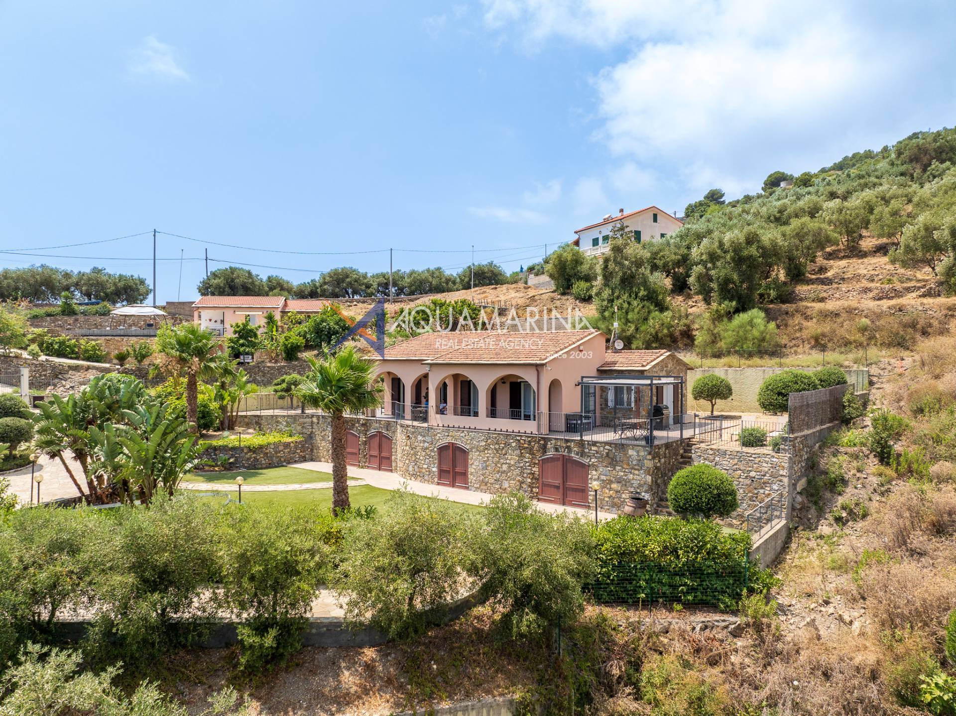 Villa in vendita a Cipressa, Piani