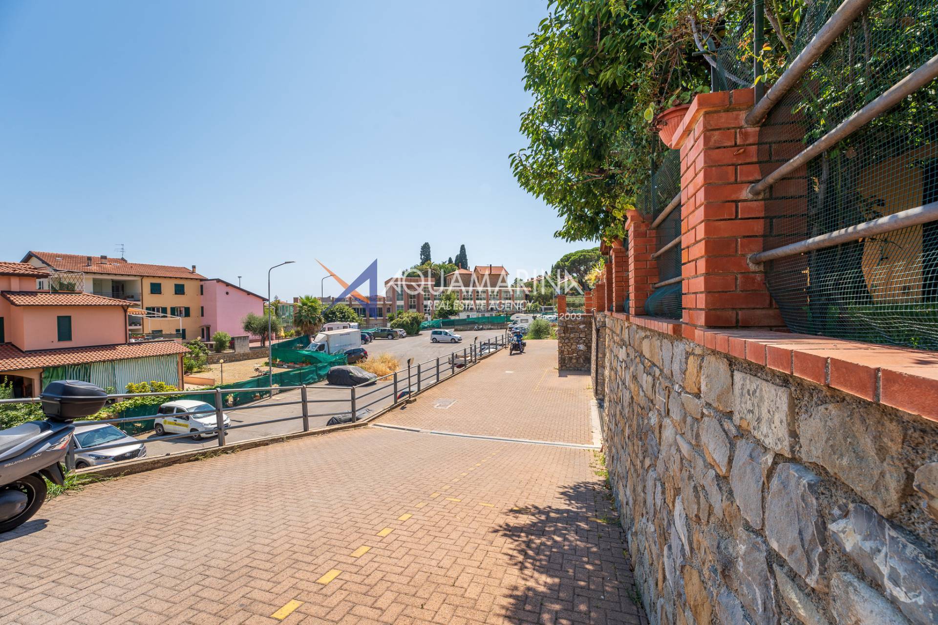 Magazzino in vendita a Taggia