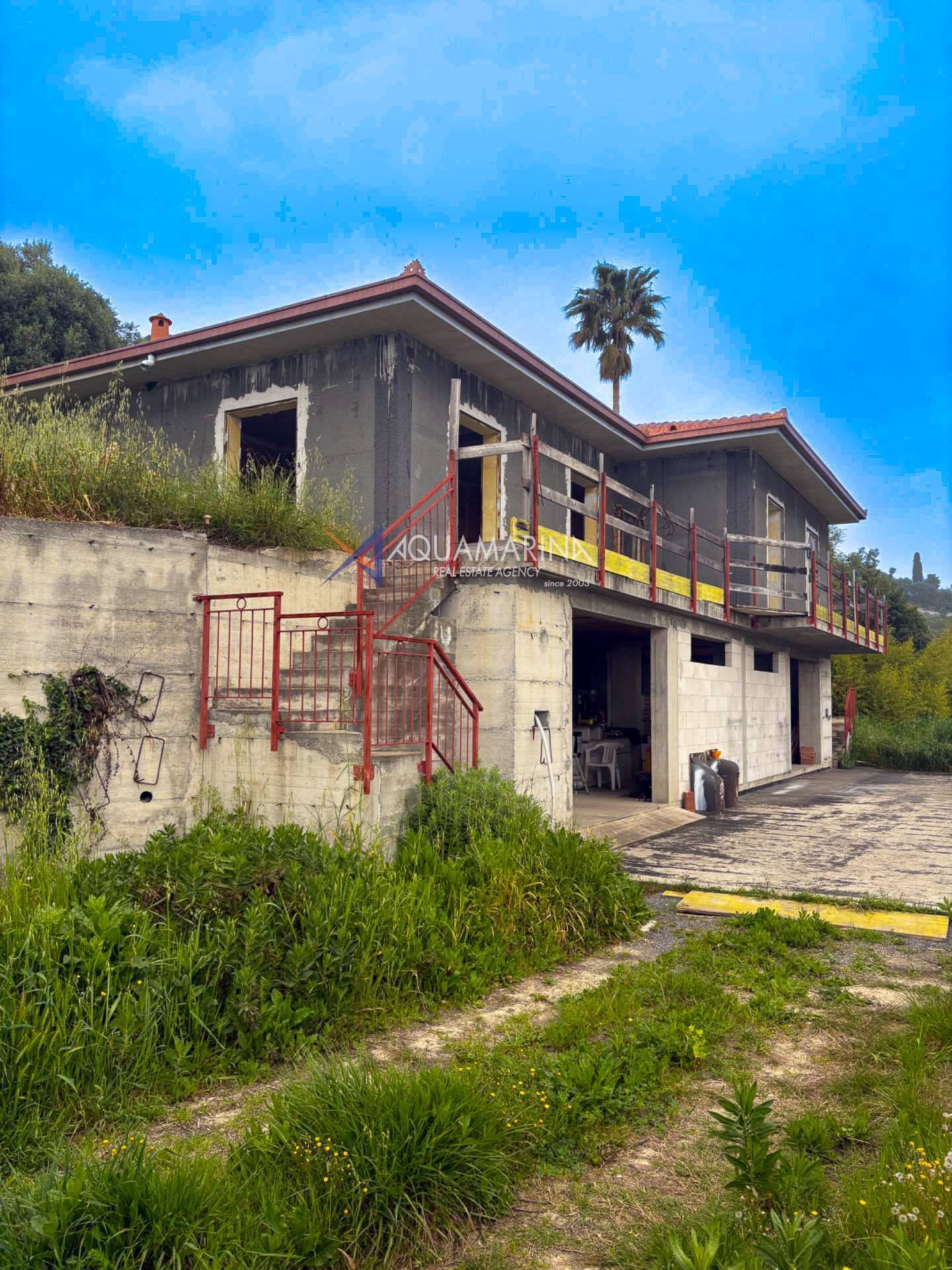 Villa in vendita a Diano Castello