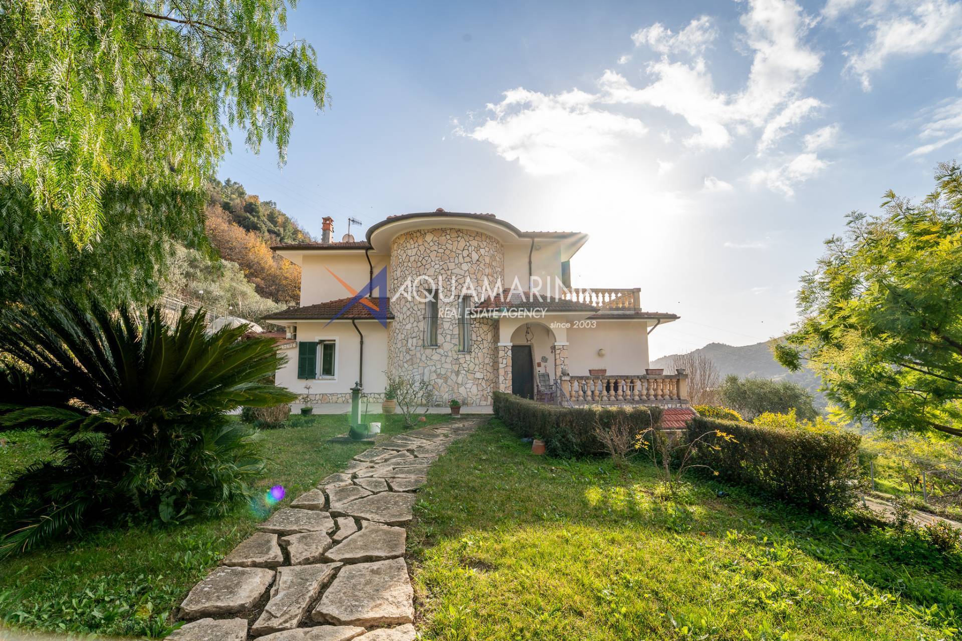 Casa Indipendente in vendita a Vallecrosia