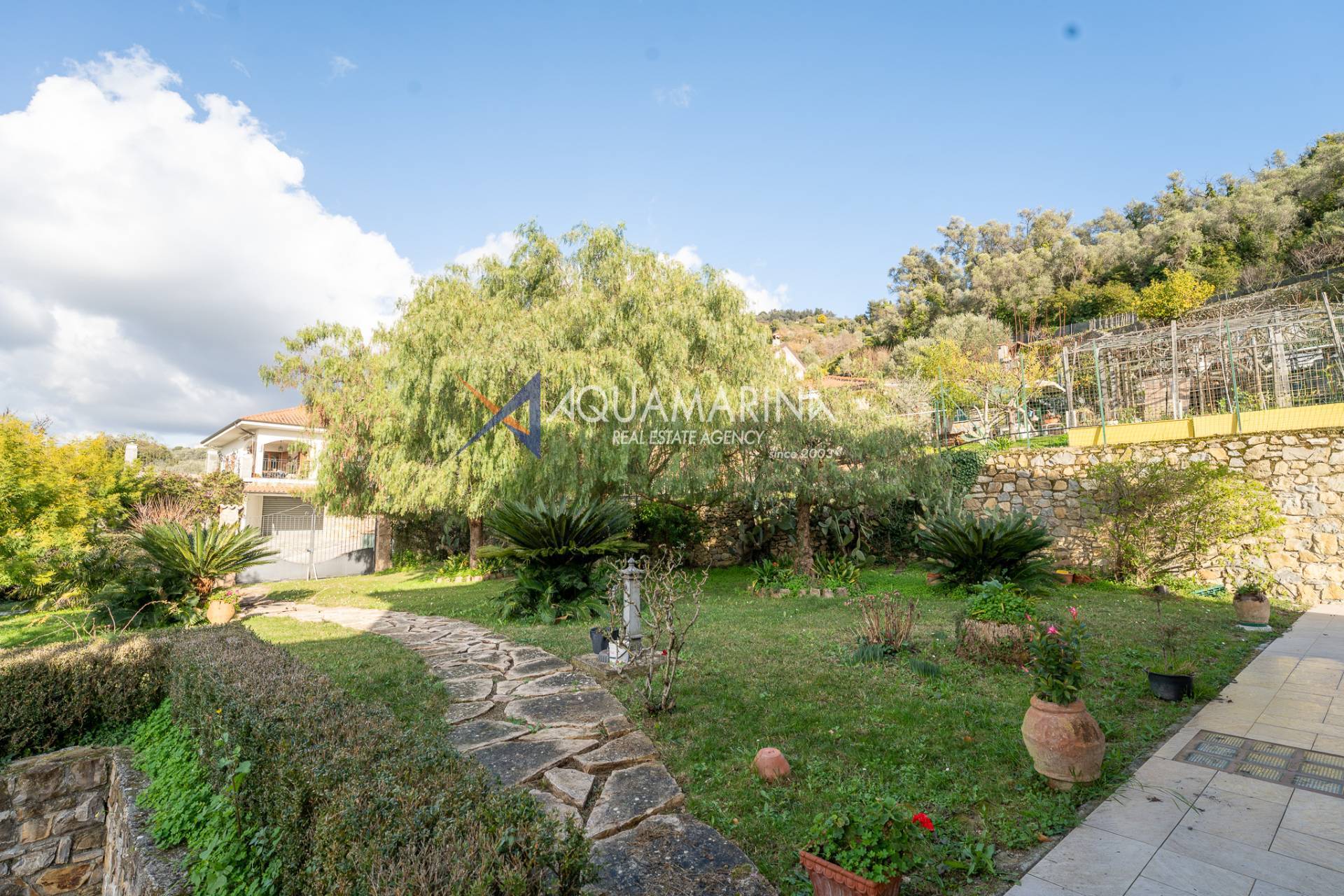 Casa Indipendente in vendita a Vallecrosia