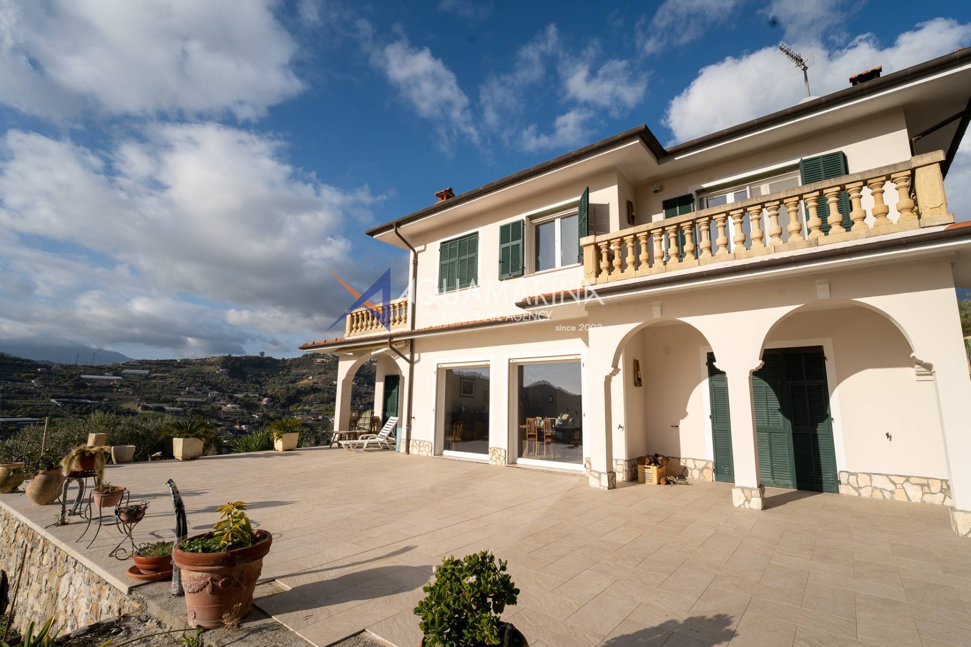 Casa Indipendente in vendita a Vallecrosia