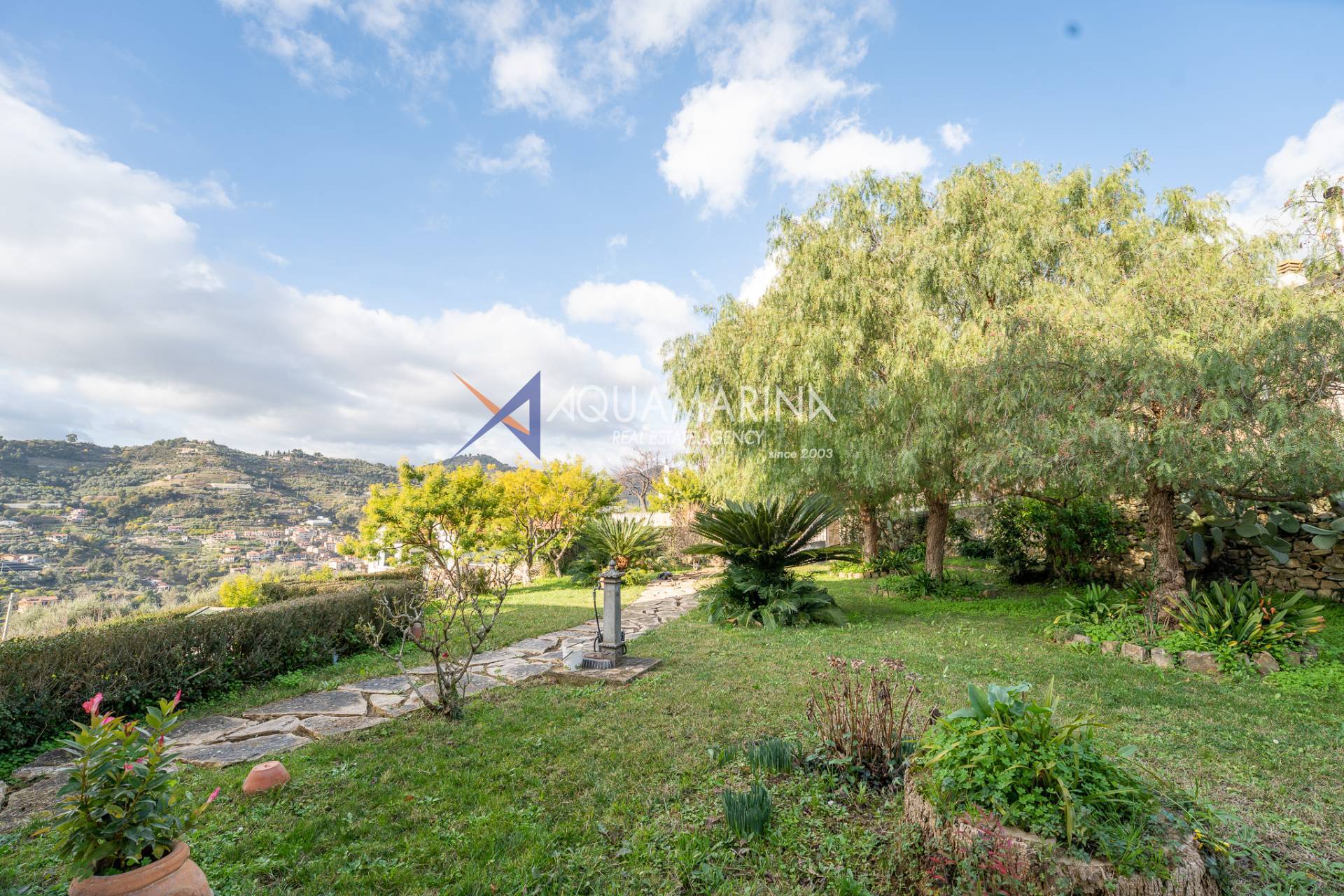 Casa Indipendente in vendita a Vallecrosia
