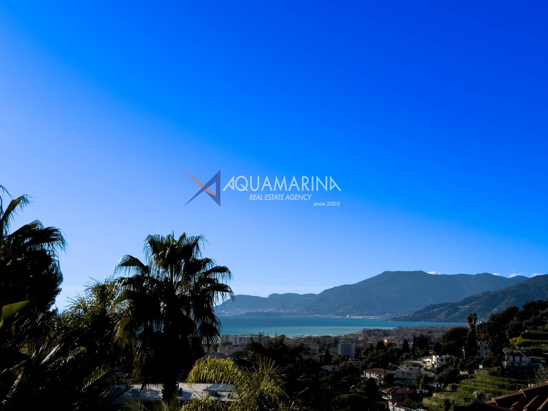 Villa in vendita a Bordighera