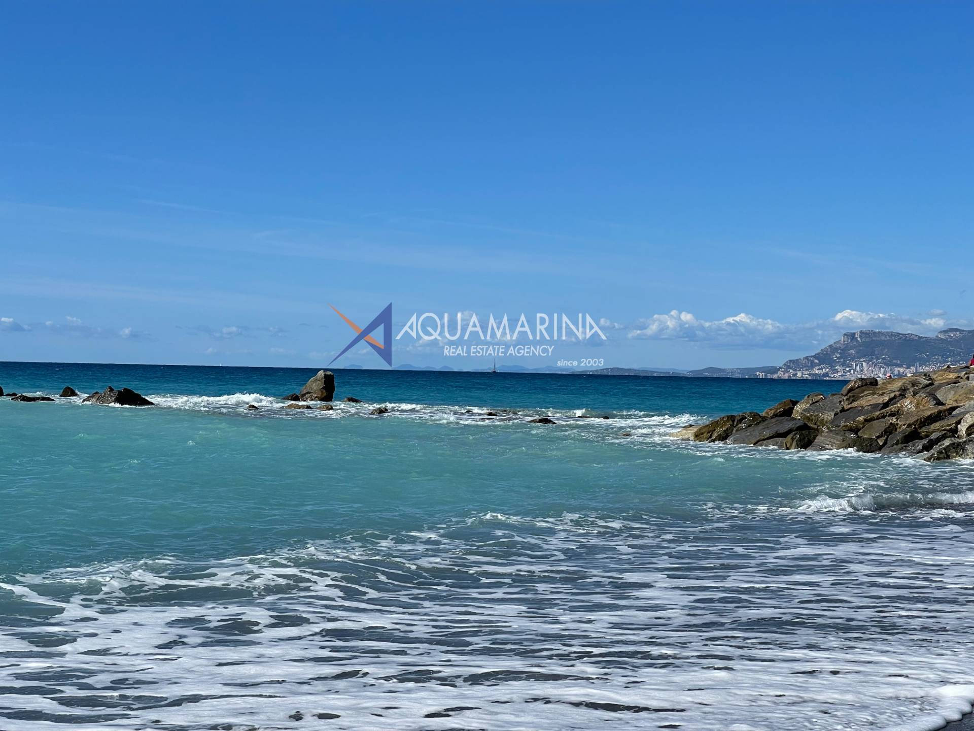 Villa in vendita a Bordighera