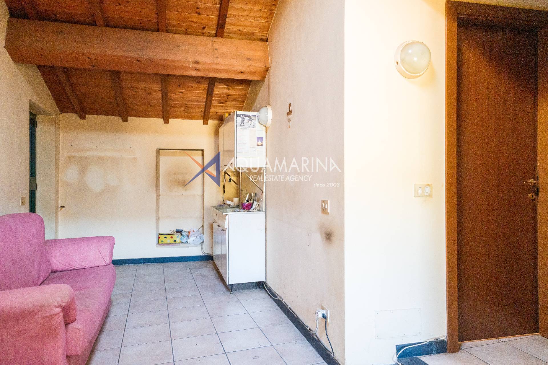 Casa Indipendente in vendita a Pietrabruna