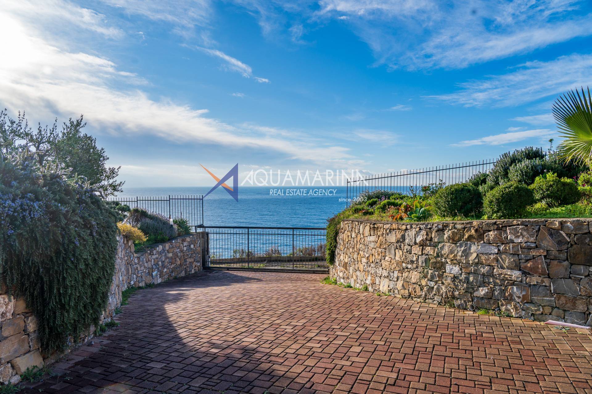 Villa in vendita a Cipressa