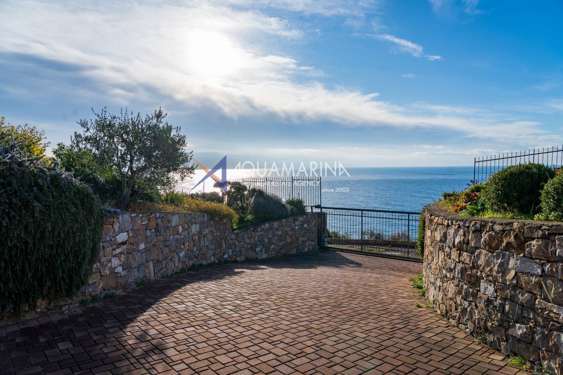 Villa in vendita a Cipressa