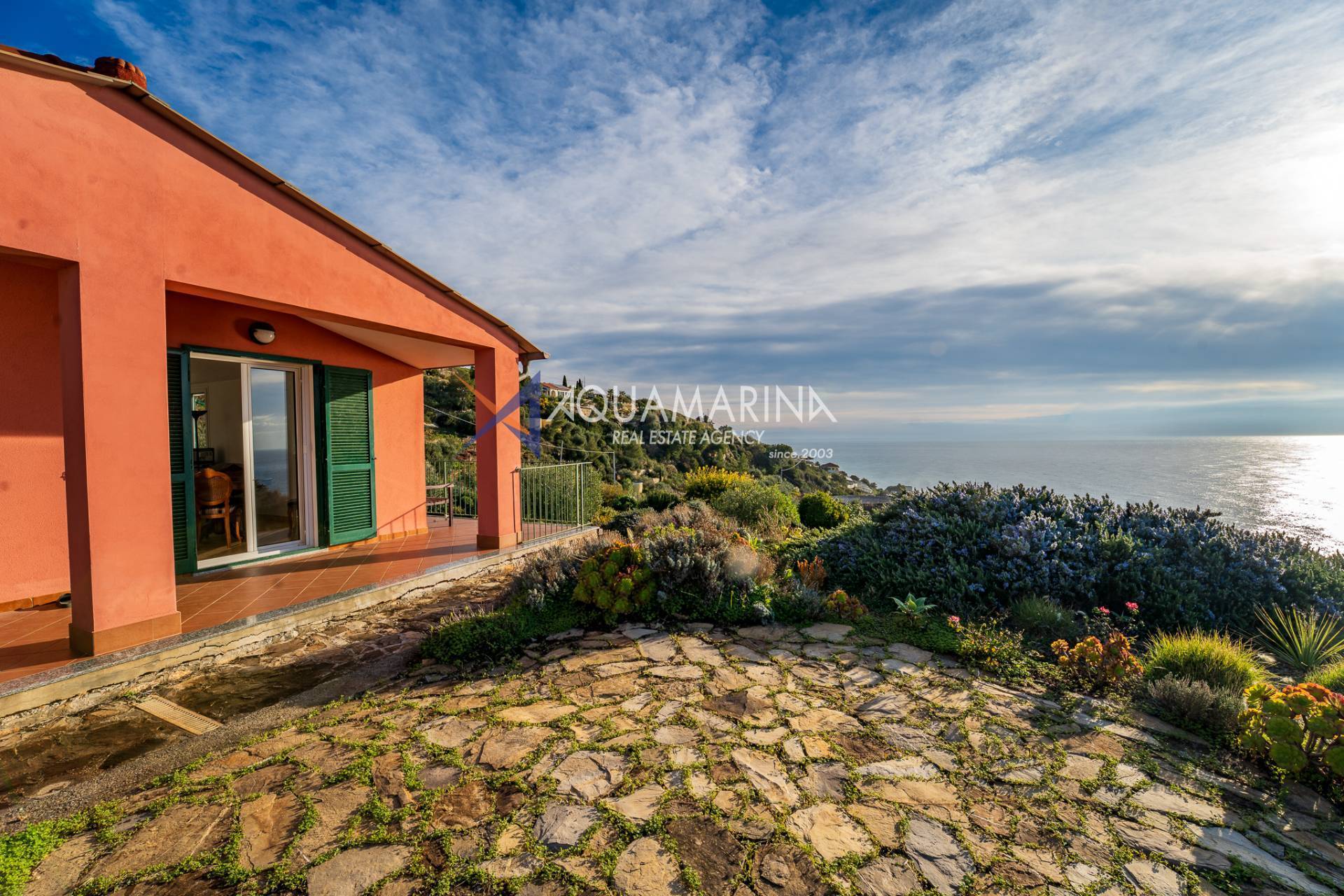 Villa in vendita a Cipressa