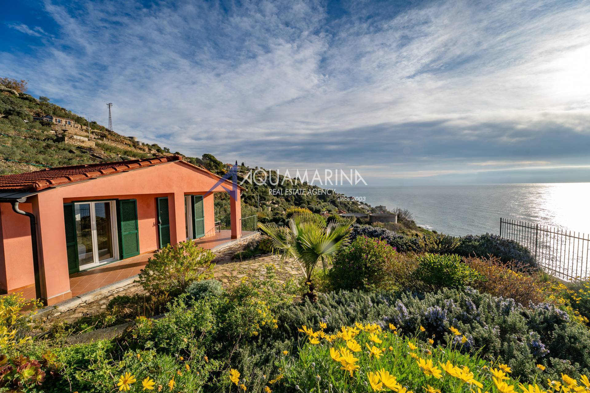 Villa in vendita a Cipressa