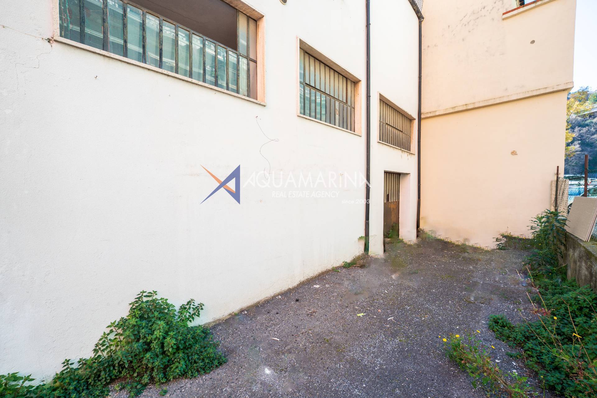 Deposito in vendita a Imperia, Oneglia periferia