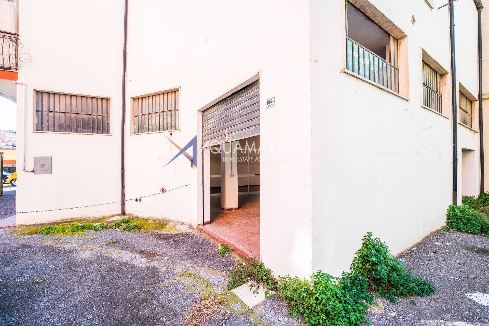 Deposito in vendita a Imperia, Oneglia periferia