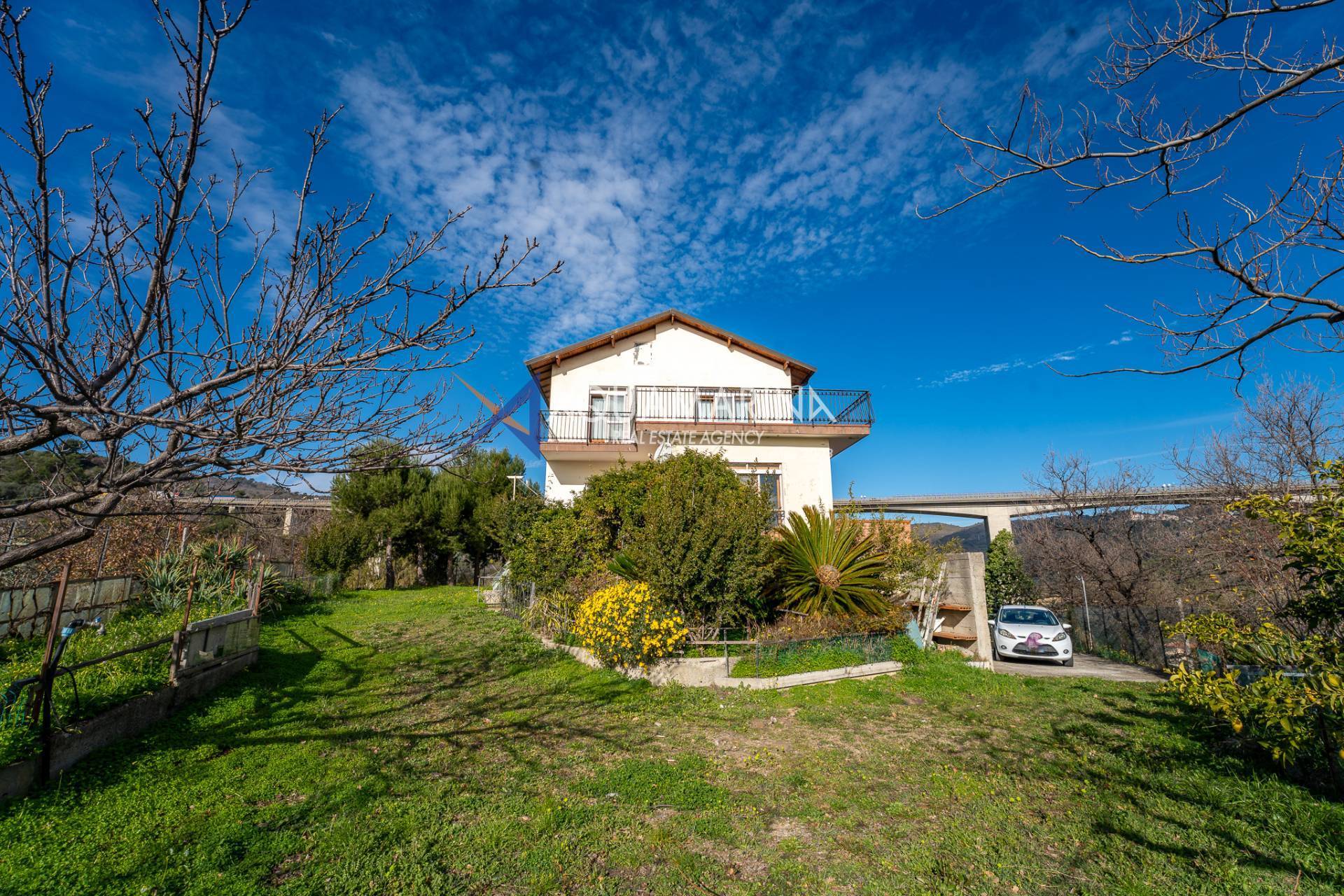 Casa Indipendente in vendita a San Lorenzo al Mare
