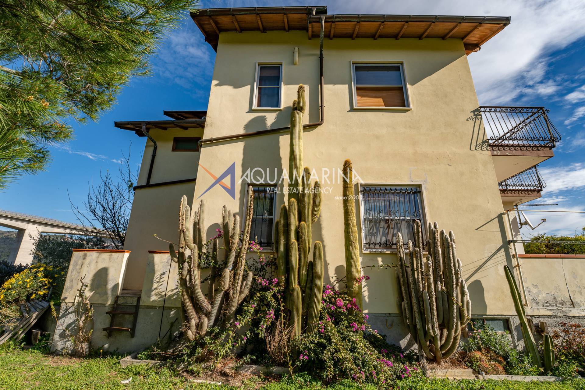 Casa Indipendente in vendita a San Lorenzo al Mare