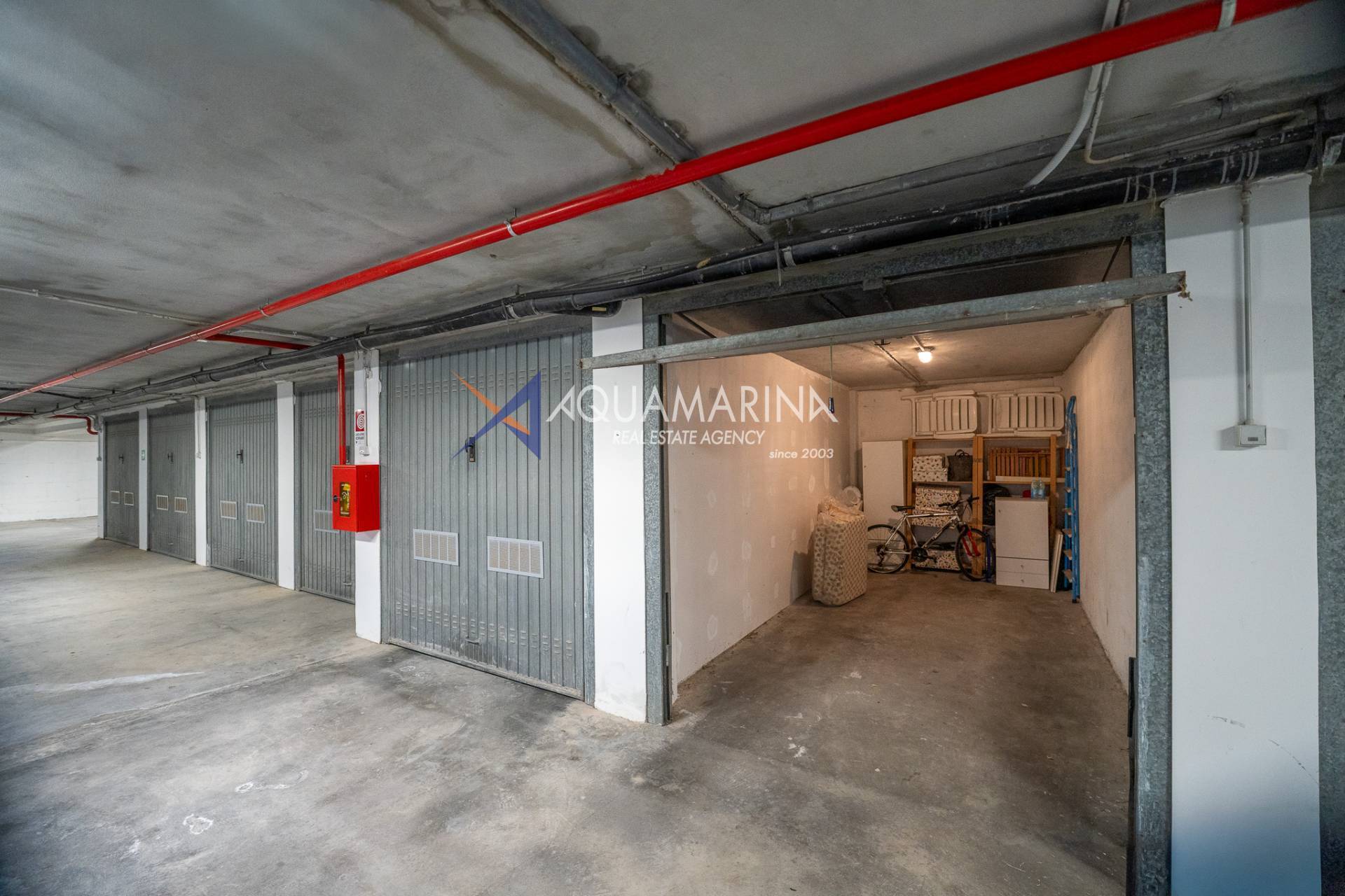 Box o garage in vendita a Riva Ligure